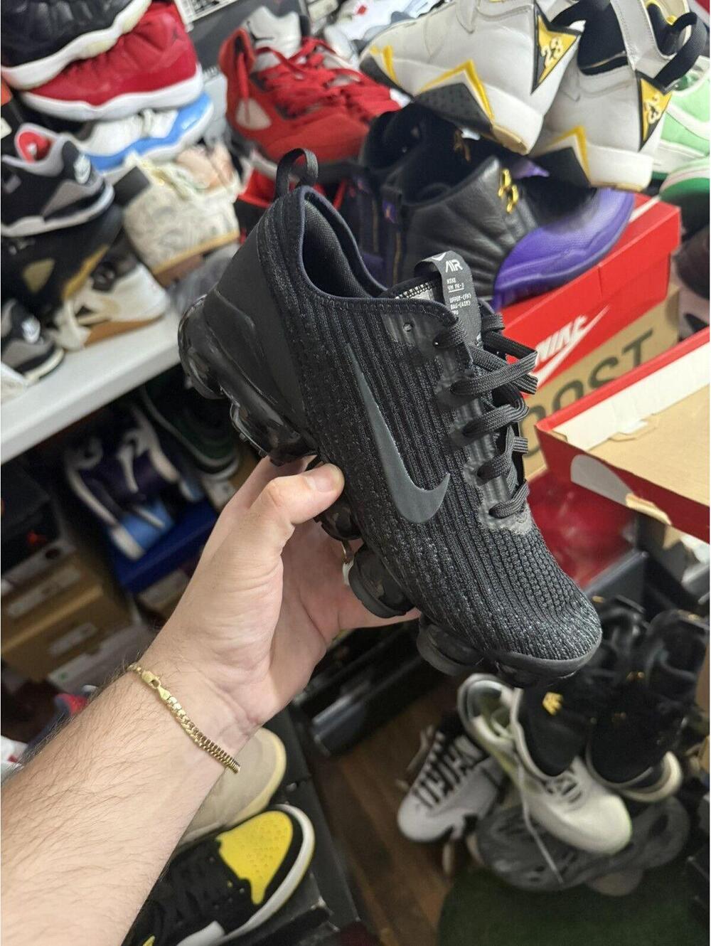 Nike vapormax black sz 7